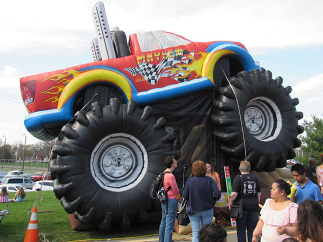 Monster Truck Bounce
